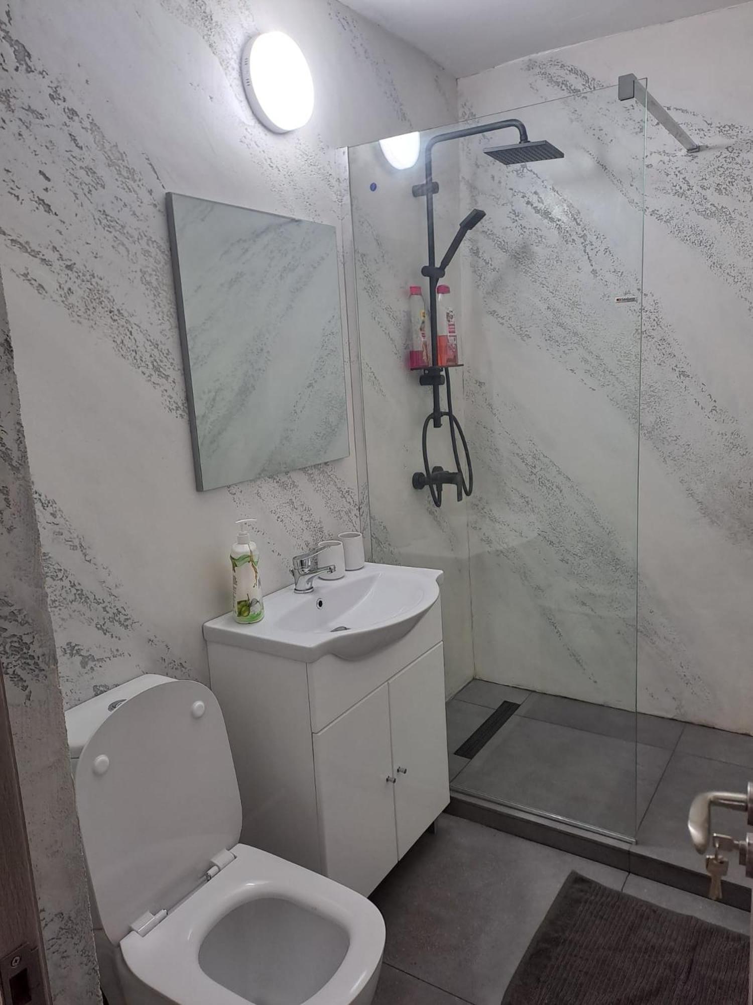 Ilona Apartament 3 Camere Ramnicu Valcea Exterior photo